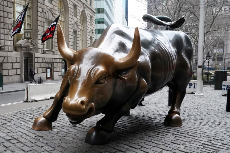 Wall Street banker bonuses forecast to rise 35% this year