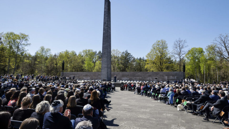 Bergen-Belsen survivors mark 80th anniversary of camp’s liberation
