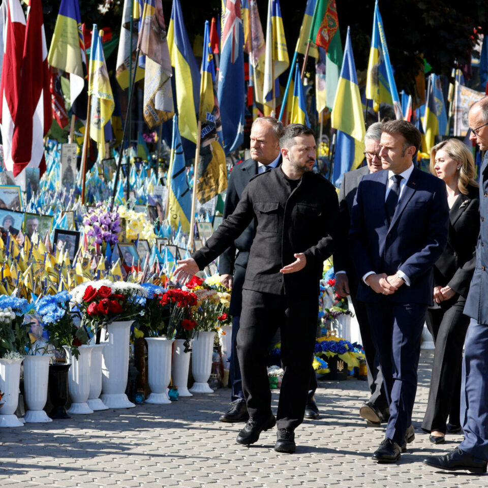 European leaders call for unconditional 30-day ceasefire in Ukraine – video