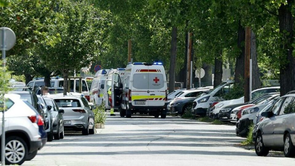 Ten people dead in attack at school in city of Graz in Austria, says mayor – Europe live