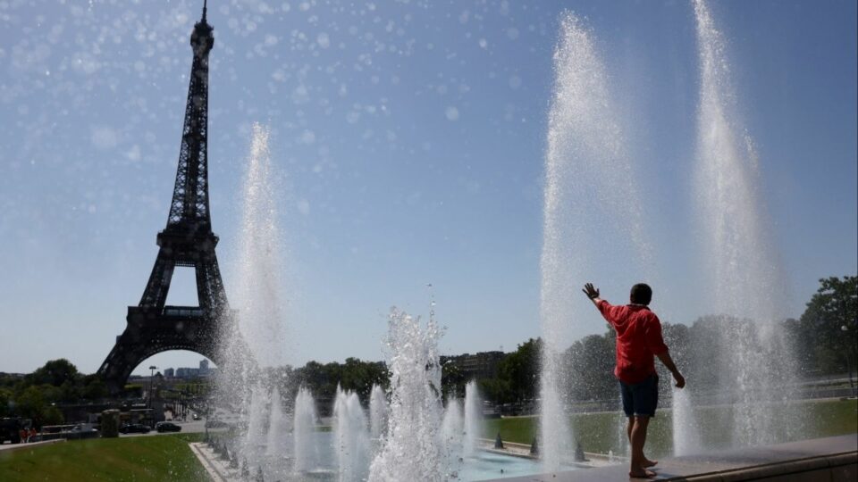 Italy limits outdoor work as heatwave breaks records across Europe